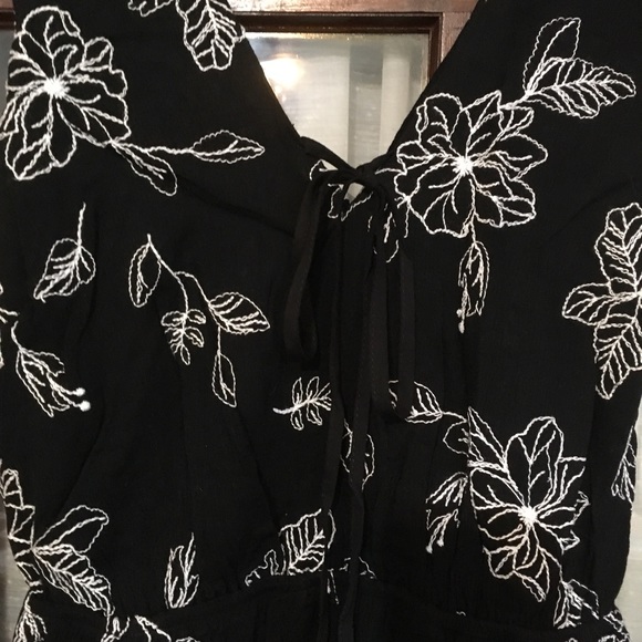 FLORAL ROMPER - Picture 6 of 7